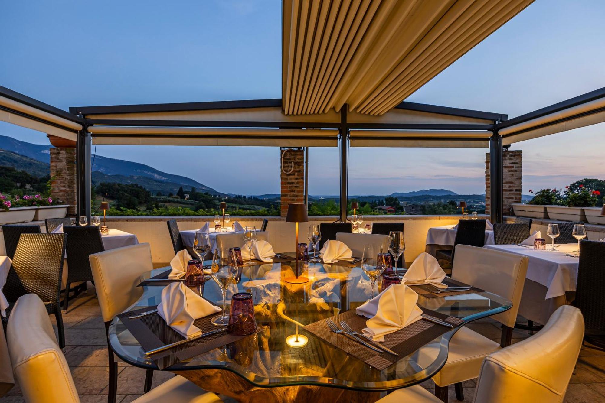 Hotel Villa Cariola Каприно-Веронезе Экстерьер фото