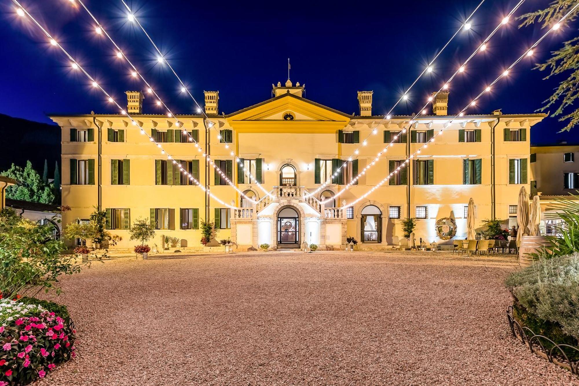 Hotel Villa Cariola Каприно-Веронезе Экстерьер фото